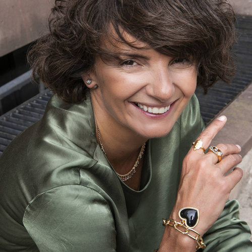 PORQUE ME AMO A MI MISMA. Pulsera con corazón negro