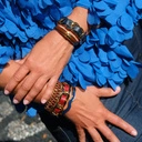 Złocona bransoletka z dekorem z akrylu w kolorze mokka. CAFE MOCCA