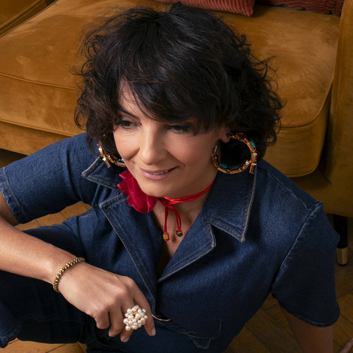 REGLAS NUEVAS. Una pulsera delicada con cristales