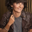 Naszyjnik z łańcuszka ozdobiony cyrkoniami. LEKKI