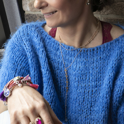 CÁLIDO - FRÍO. Pendientes debajo de la oreja