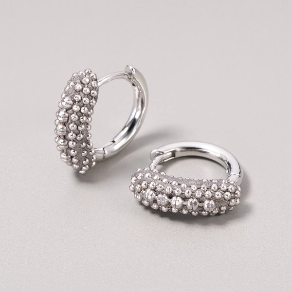 Duże posrebrzane kolczyki z diamentowymi łańcuszkami. DERUTA SILVER