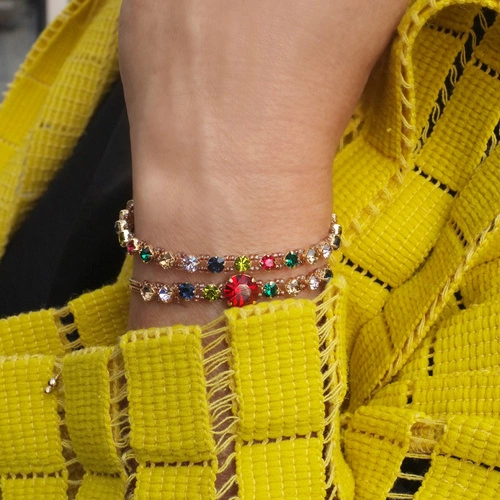 Drobna bransoletka z różnokolorowymi kryształkami. KWIATY POLNE