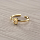 S - Sylwia. Pierścionek z literką S