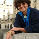 Pozłacane kolczyki w formie kropli z cyrkoniami i żywicą. SŁODKI MIĄŻSZ