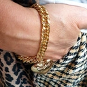 Złocona bransoletka na pancerce z pełnym sercem. TAK MI PASUJE