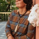 Złocona bransoleta z dekorem z akrylu w kolorze mokka. CAFE MOCCA