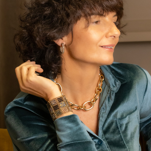 FUERZA EN LA SENCILLES. Collar de cadena sobredorada