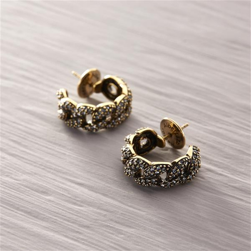 CIELO SOBRE CASABLANCA. Pendientes delicados con cristales.