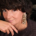 Złocone kolczyki w formie wiszących pnączy kwiatów. DESZCZ KWIATÓW