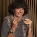 Pozłacane klipsy kwiaty wysadzane granatami. ZIMOWY OGRÓD