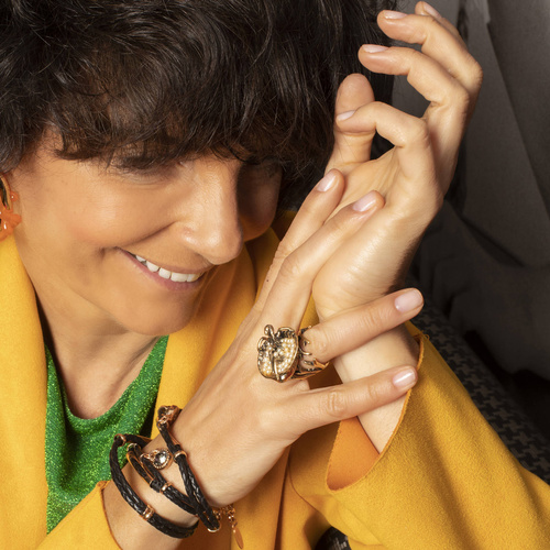 NO TENDA MIEDO DE VOLVERSE LOCA. Pulsera con tanga de cuero