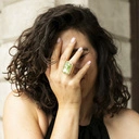 Duży pierścionek regulowany z kryształem i cyrkoniami. PIĘKNOŚĆ