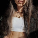 Krótki wisiorek z czarnych koralików z bawolim rogiem. BLACK ROCK