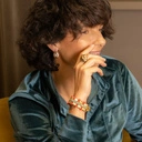 Ponadczasowe kolczyki z dużymi perłami i granatami. PERŁA I GRANATY