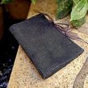 Tweedowe etui na biżuterię z motywem pepitki. CENIĘ SPOKÓJ