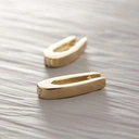 Drobne pozłacane kolczyki wiszące zapinane na "klik". CELEBRUJĘ SIEBIE