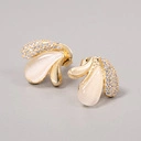 Pozłacane kolczyki w formie kropli z cyrkoniami i żywicą. SŁODKI MIĄŻSZ