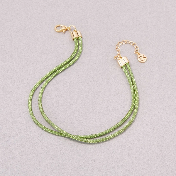 Krótki podwójny naszyjnik z zielonego sznurka z przedłużką. ROZPIERA MNIE ENERGIA