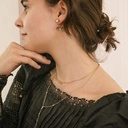 Wisząca kolczyki pod ucho zdobione kryształami. CIEPŁO-ZIMNO