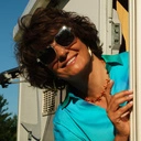 Duże pozłacane kolczyki w kształcie wydłużonych kropli. CHWILO TRWAJ