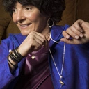 Kolczyki koła z perłą, złotymi łezkami i koralikami. FLAMENCO