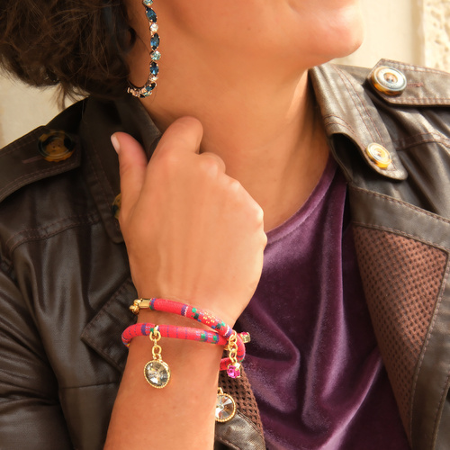 Wszystkie oczy zwrócone na mnie. Kolczyki koła