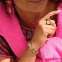 Bransoletka z inkrustowanych i pozłacanych ogniw ze stali. RUE DE RIVOLI