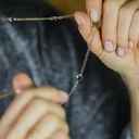 Długi pozłacany naszyjnik z cyrkoniami serduszkami. DLA DZIEWCZYN