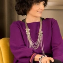 Bransoletka z czarnej skóry z kryształkami i perłami. MAŁA CZARNA