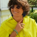 Sztywna pozłacana bransoletka w kształcie ośmiokąta. MIĘDZY SŁOWAMI