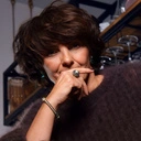 Złocony pierścionek z perłą, kryształkami i łańcuszkami. ŚWIT W UMBRII