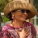 Krótki naszyjnik łańcuch z prostokątnymi ogniwami. KADRY POWIETRZA