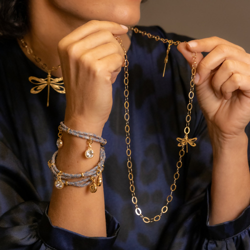 MUY POSITIVO. Collar largo