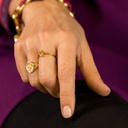 U - Ulka. Pierścionek z literką U