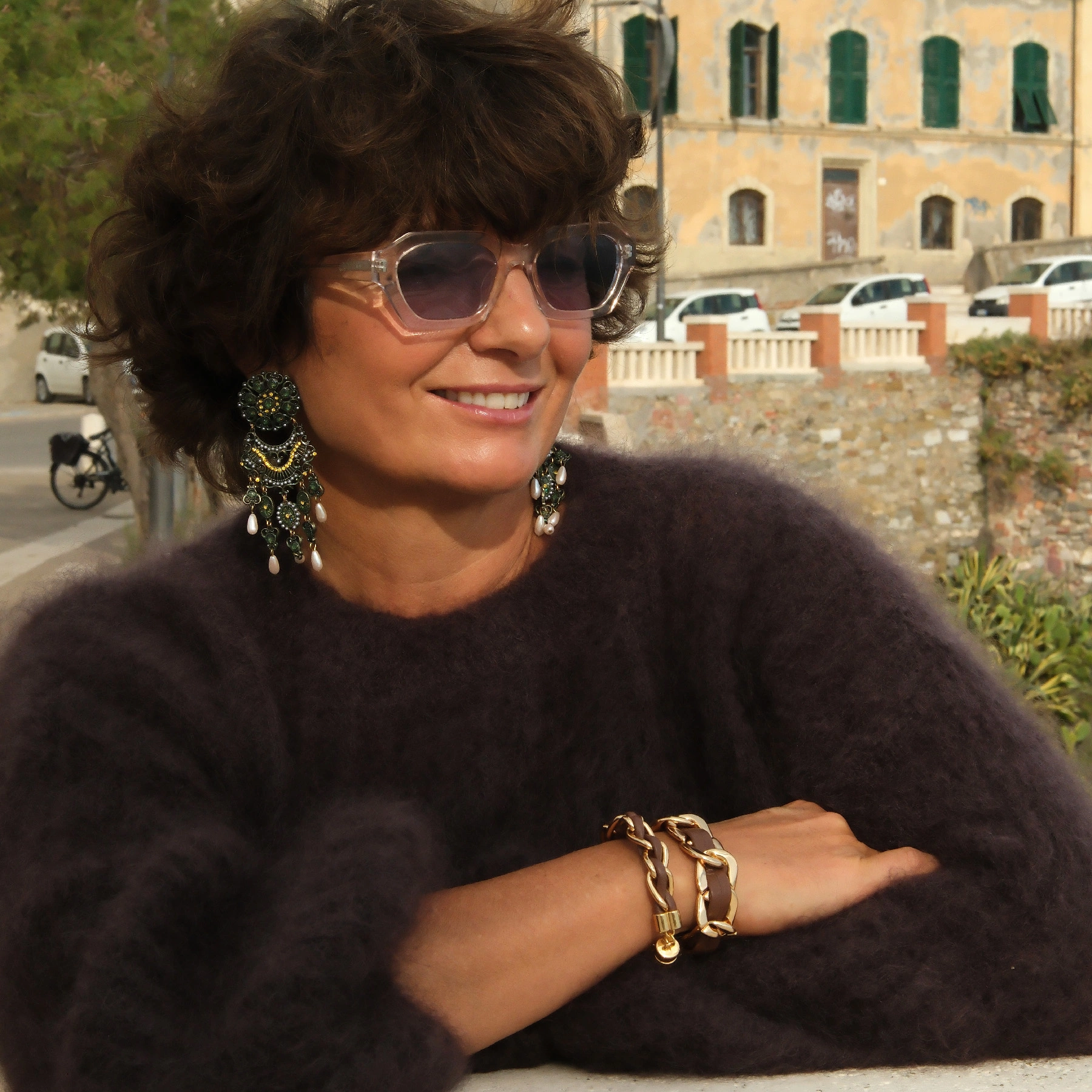 Złocona bransoletka łańcuch z brązowym rzemykiem. TAKA NATURA