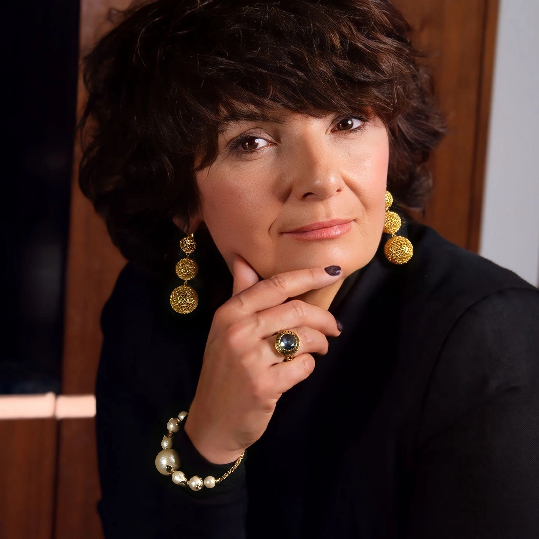 Złocona bransoletka z rzędem perłeł bawełnianych. KSIĘŻNA RIWIERY