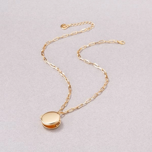 Złoty naszyjnik z łańcuszka z zawieszką szkatułką. MEDALION DLA MNIE