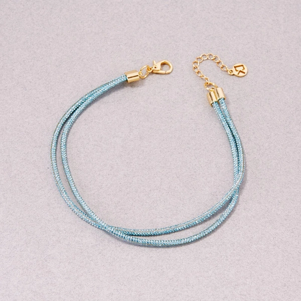 Krótki naszyjnik z podwójnego błękitnego sznurka z przedłużką. UNOSZĘ SIĘ