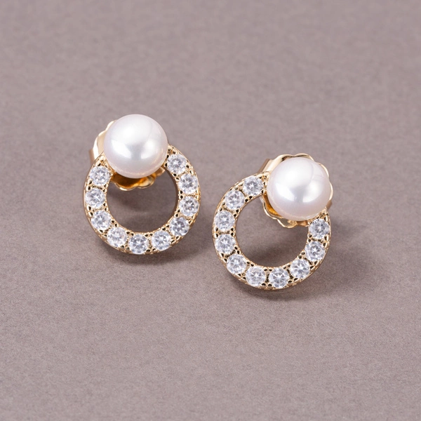 Pozłacane kolczyki ze szklaną perłą Majorka i ringiem. ILUMINACJA