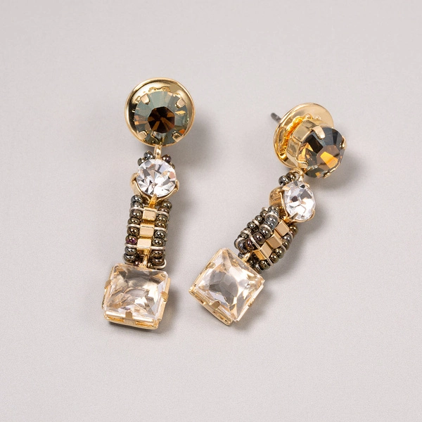 Pozłacane kolczyki wiszące z kryształkami i koralikami. RAMAYA