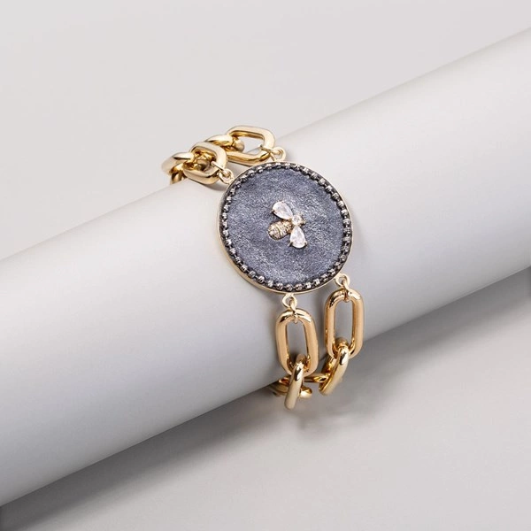 Bransoletka z zawieszką z kryształową pszczołą. LET IT BEE