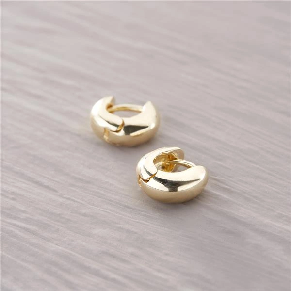 Pozłacane kolczyki półksiężyce zapinane na "klik". POKAŻ SIEBIE