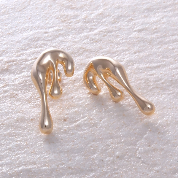 Pozłacane kolczyki w kształcie kapiących kroplelek. GORĄCZKA ZŁOTA