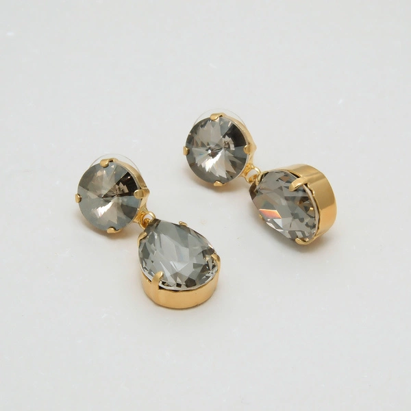 Pozłacane kolczyki wkrętki z kryształami Black Diamond. SHIRA NOCY