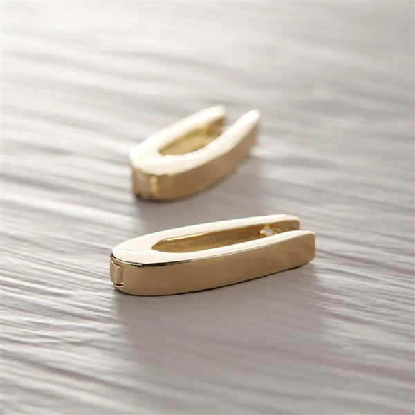 Drobne pozłacane kolczyki wiszące zapinane na "klik". CELEBRUJĘ SIEBIE