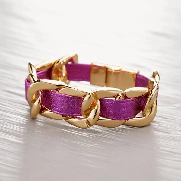 Bransoletka-łańcuch z paskiem w kolorze fuksji. W DOBRYM HUMORZE