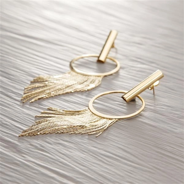 Złote wiszące kolczyki koła z frędzlami z łańcuszków. MIOTEŁKI