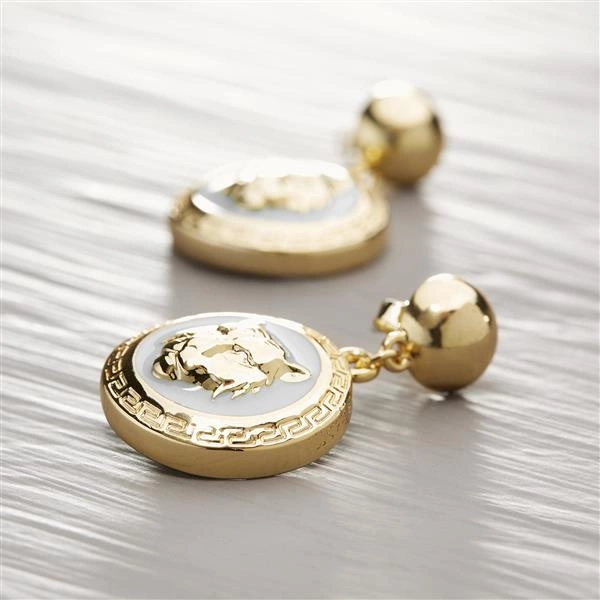 Kolczyki wiszące z białą zawieszką z głową tygrysa. JESTEM ODWAŻNA