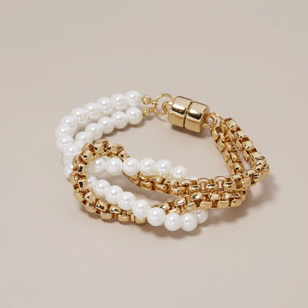 Podwójna bransoletka ze złotym łańcuchem i perłami. ZAWSZE BLISKO
